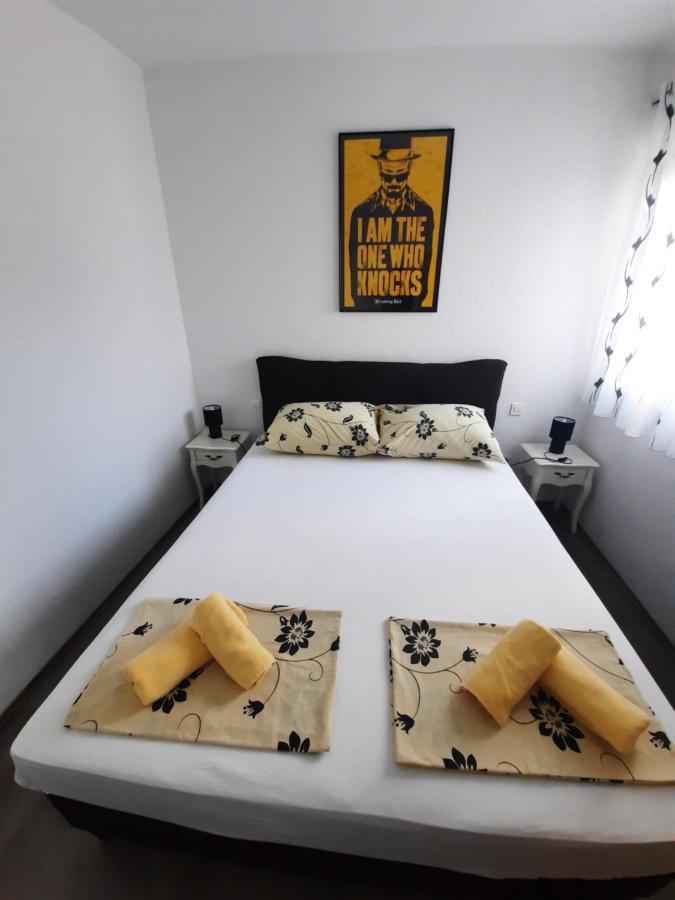 Appartamento Apartman The Godfather Makarska Esterno foto